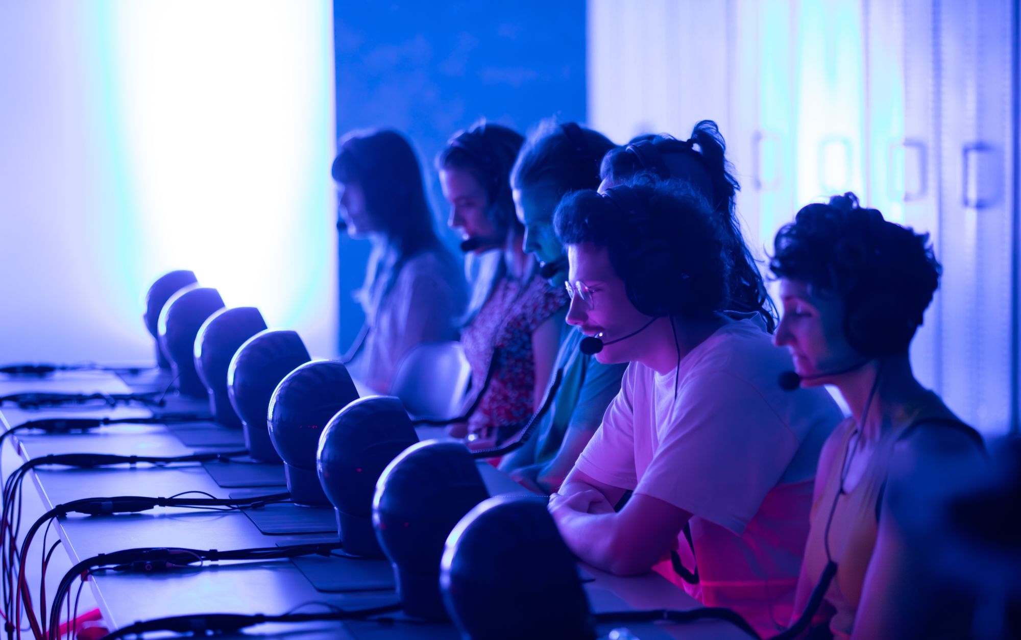 Picture of contestants taking part in Pigeon Fool game test