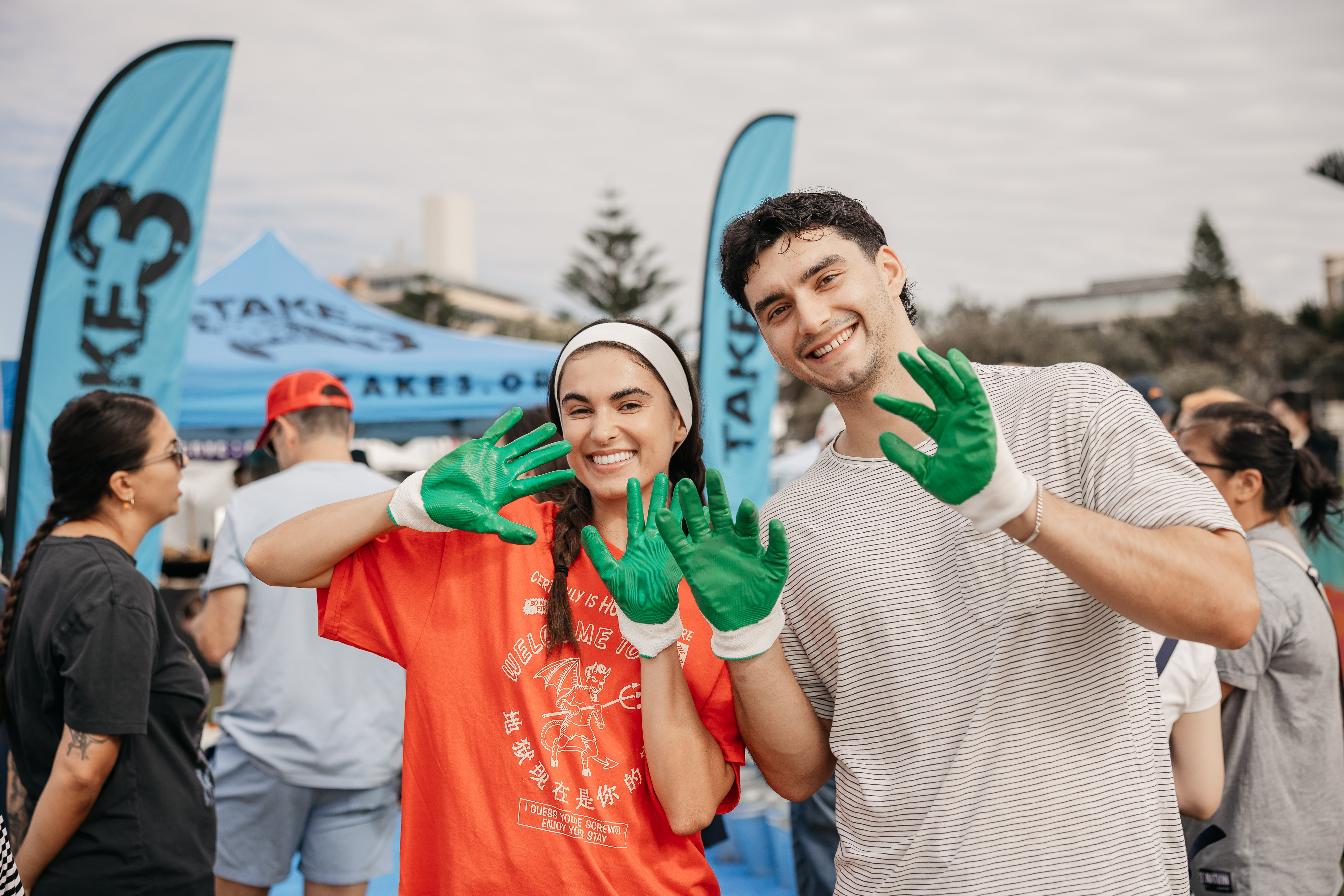 Big Bondi Beach Clean by Daniel Kukec